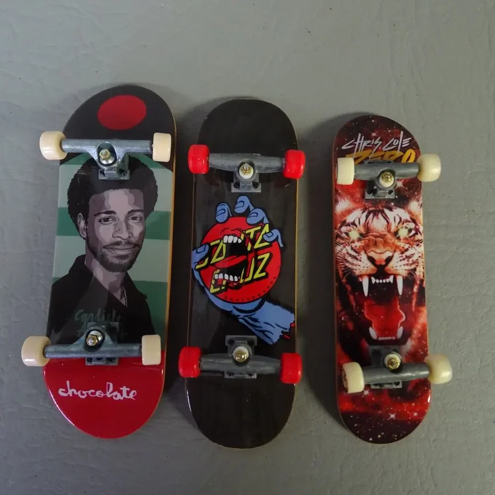Tech Deck Fingerboard Chris Cole Zero Space Tiger Chocolate Carlisle Santa Cruz